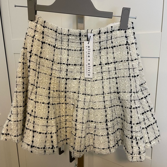 NWT Alice + Olivia Cream and Black Tweed Skirt Size 10 - Picture 8 of 11